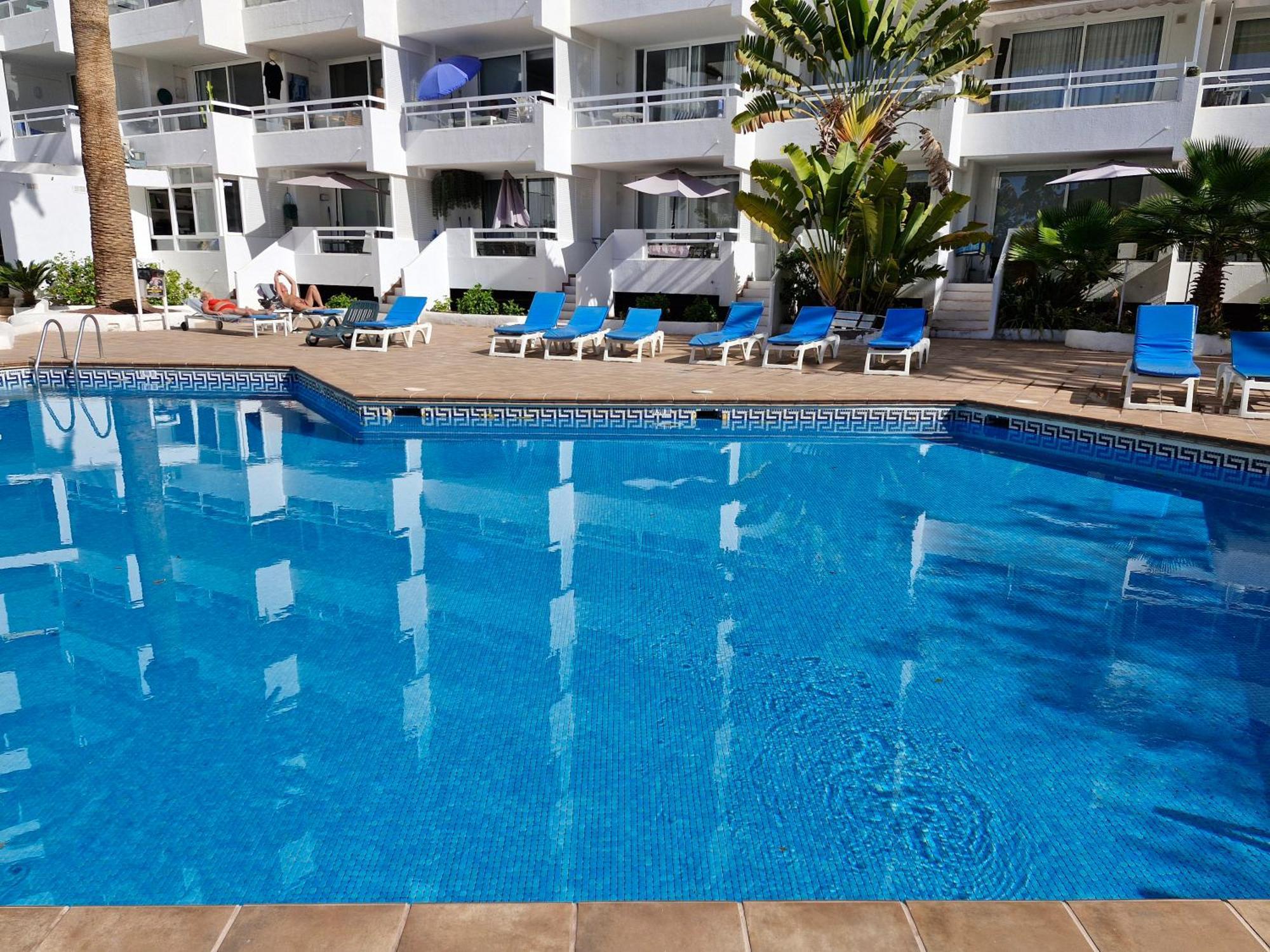 The Pool Balcony Playa Americas Apartament *